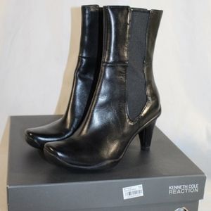 Black Kenneth Cole Reaction LOVE BUZZ Boots 7